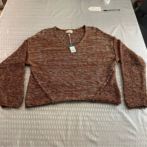 NWT - Universal Threads - Brown and White Sweater - Size L - Picture 4 of 8